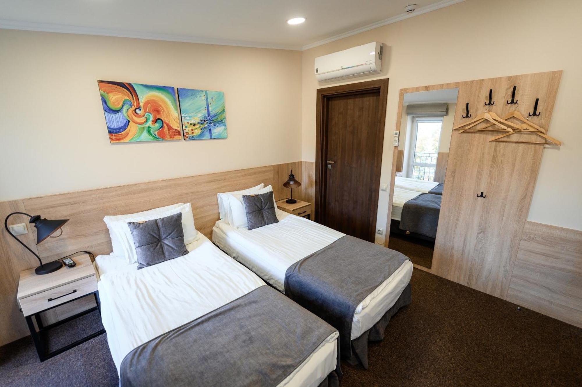 Nota Bene Loft Hotel Lviv Luaran gambar
